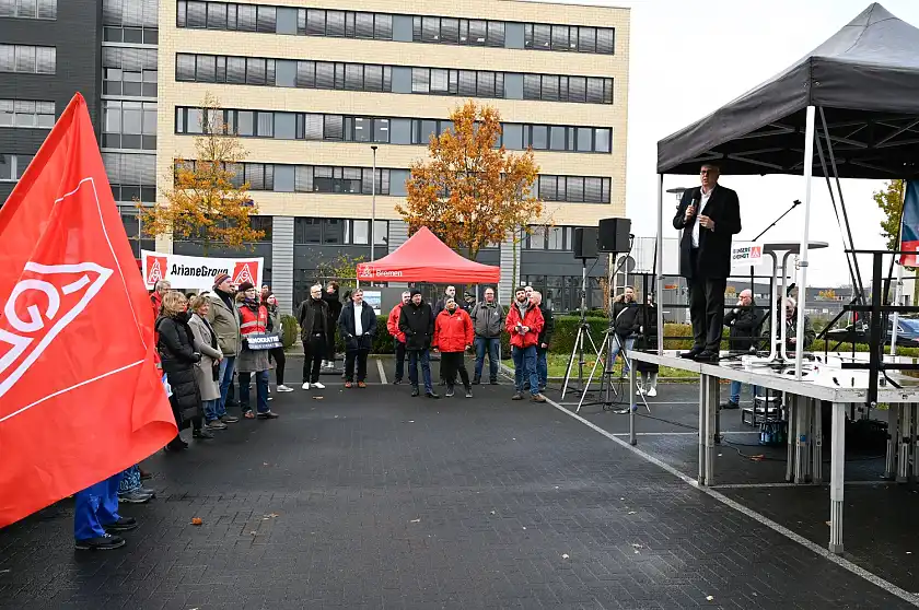 In seiner Rede machte sich Bürgermeister Andreas Bovenschulte für die heimische Luftfahrtindustrie stark. Foto: Senatspressestelle 