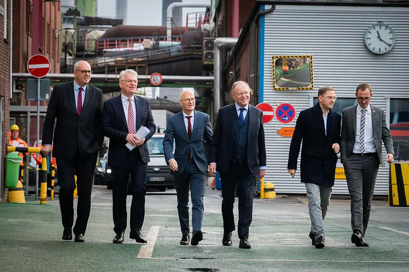 (v.l.n.r.): Andreas Bovenschulte, Roland Harings, Peter Tschentscher, Stephan Weil, Patrick Dahlemann, Dirk Schrödter. Foto: Senatskanzlei Hamburg