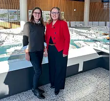 Karen Pein (Senatorin für Stadtentwicklung und Wohnen) und Özlem Ünsal (Senatorin für Bau, Mobilität und Stadtentwicklung). Foto: Bauressort