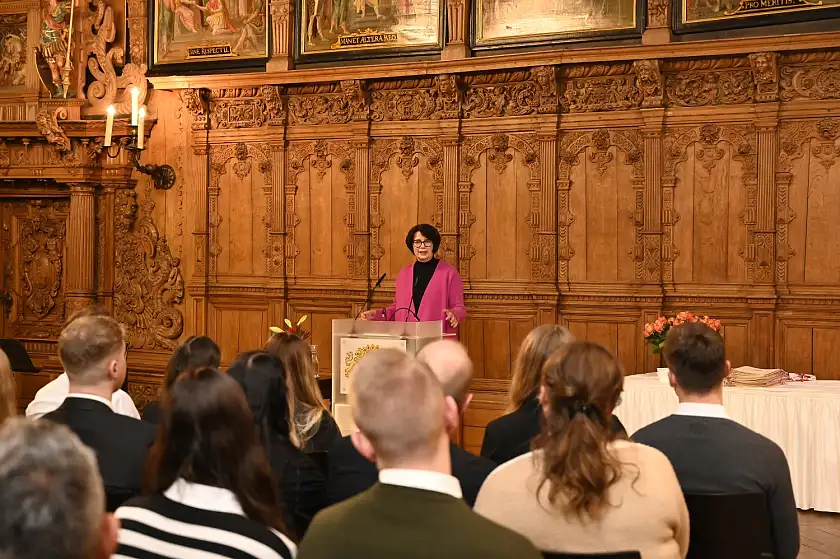 Senatorin Claudia Bernhard bei ihrer Ansprache. Foto: Senatspressestelle