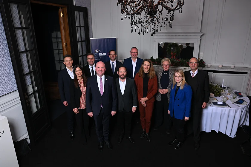 (v.l.n.r.) Staatssekretär Mathias Weilandt (Sachsen), MRin Isabelle Steinhauser (NRW), Staatssekretär Florian Hauer (Berlin), Staatssekretär Uwe Becker (Hessen), Staatssekretär David Lindemann (Saarland), Staatssekretär Florian Hassler (BW), Staatsrat Dr. Olaf Joachim (Bremen), Ministerin Bettina Martin (Mecklenburg-Vorpommern), Staatsrätin Almut Möller (Hamburg), Staatssekretärin Simone Großner (Sachsen-Anhalt), Minister Werner Schwarz (Schleswig-Holstein). Foto: Europaministerkonferenz in Brüssel | Simon Blackley