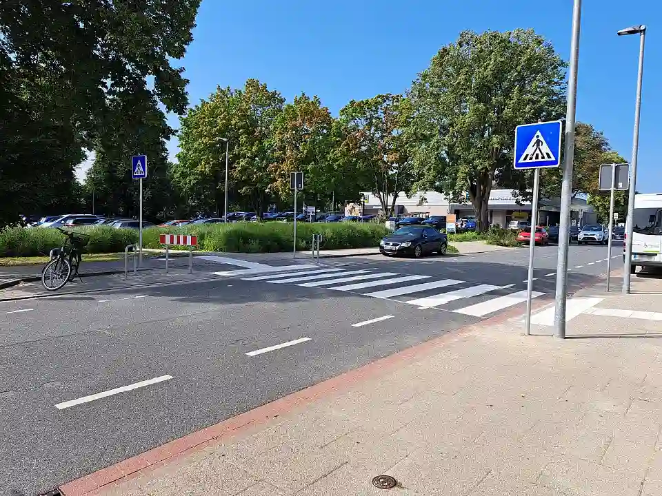 Querungshilfe Charlotte-Wolff-Allee, Foto: ASV