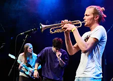 Die Band Shelter von der OS Kurt Schumacher Allee und der HfK Bremen war 2023 dabei. Foto: Michael Schnelle, SKB-Fotoarchiv