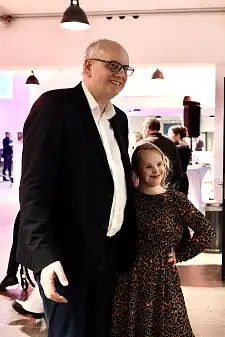 Nach gelungener Vorführung: Andreas Bovenschulte mit Hauptdarstellerin Neele Buchholz. Foto: ZFK/Jana Witte