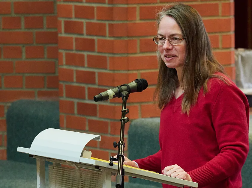 Die Senatorin für Kinder und Bildung, Sascha Karolin Aulepp, hielt zur Eröffnung des Projekttages zum Nahost-Konflikt ein Grußwort.  Foto: Danielle Kleisch/Fotoarchiv SKB-Bremen