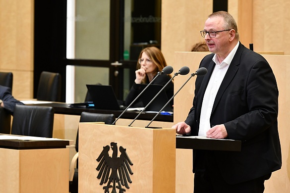 Staatsrat Dr. Olaf Joachim im Deutschen Bundesrat. Foto: Landesvertretung/Daniel Wolff