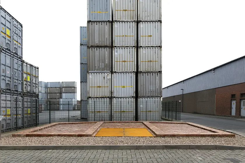 Der Gedenkort Ulrichsschuppen, gestaltet von Michaela Melián. Foto: Jens Weyers