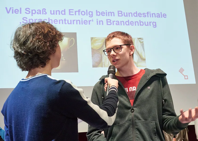 Schon zum zweiten Mal ist Simeon Wesner (rechts) aus der 10. Klasse des Hermann-Böse-Gymnasiums erfolgreich im Wettbewerb - diesmal als Landesbester in der Kategorie Solo.  Foto: Michael Schnelle, SKB-Fotoarchiv