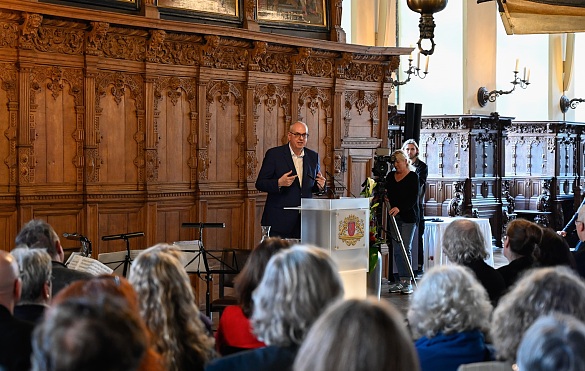 Bürgermeister Andreas Bovenschulte eröffnete den Festakt. Foto: Senatspressestelle