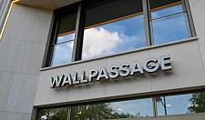 Der neue Durchgang durch das Bürohaus Wallkontor sorgt für kurze Wege zwischen dem Wall und der Innenstadt. Foto: Senatspressestelle