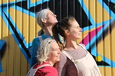 Das Tanztheaterkollektiv Ka2OH entwickelt Tanz und Theaterstücke für junge Menschen. Foto: Ka2OH