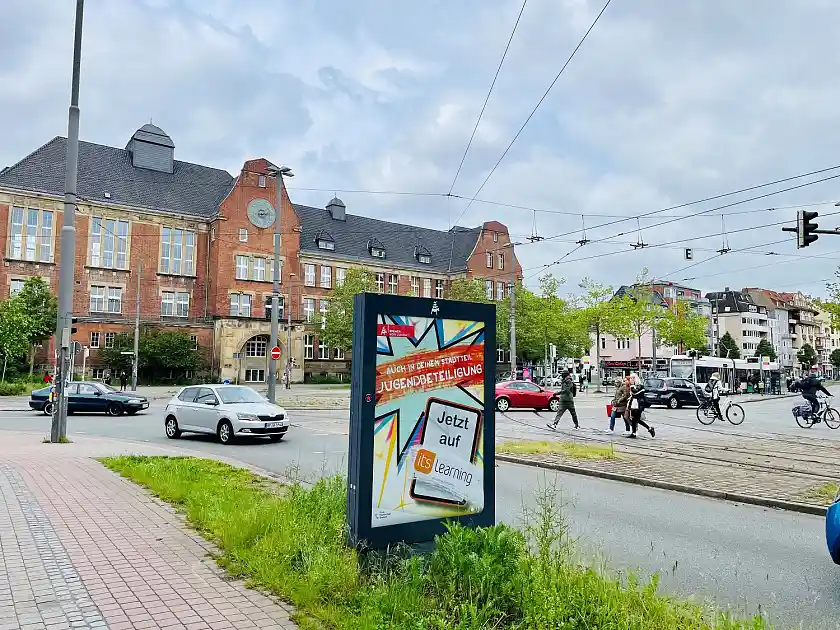 Plakate in der Stadt werben für die Teilnahme an der Jugendbeteiligung via itslearning. Foto: Bildungsressort