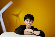 Richard Stoppok, Schüler des Hermann-Böse-Gymnasiums,  hat mit seiner Forschungsarbeit über den Schattenwurf des Windparks im Bremer Blockland einen Forschungsaufenthalt an der University of Rhode Island in den USA erhalten. Foto: Jugend forscht
