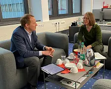 Senatorin Sascha Karolin Aulepp empfing Bremerhavens neuen Schuldezernenten, Prof. Dr. Hauke Hilz. 