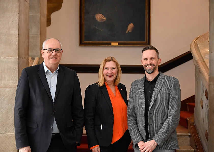 Der neue ARD-Vorsitzende Florian Hager (rechts) besuchte zusammen mit der Intendantin von Radio Bremen, Yvette Gerner, Bürgermeister Andreas Bovenschulte.