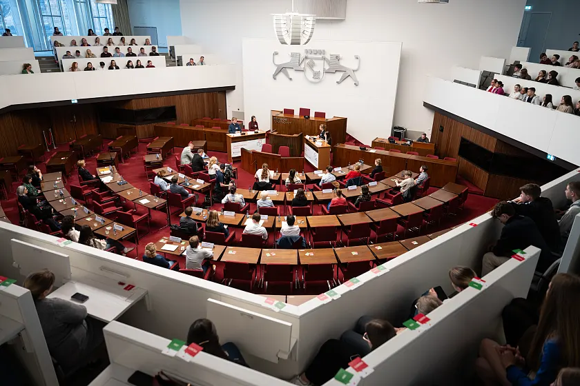 Starke Rededuelle im Plenarsaal der Bremischen Bürgerschaft.