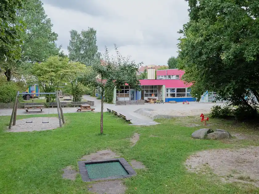 Das Kinder- und Familienzentrum Beckedorfer Straße kann nach längerer Sanierungszeit nach einem Wasserschaden wieder in Betrieb genommen werden.  