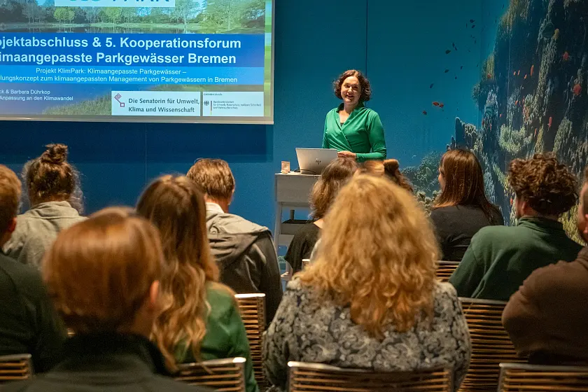 Umweltsenatorin Kathrin Moosdorf begrüßte die Teilnehmenden der Tagung. 