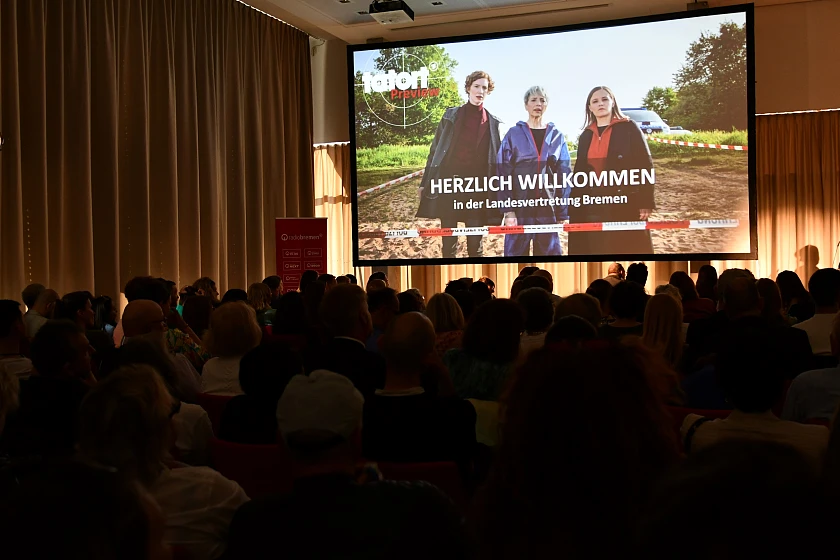 Fernseh-Krimi auf großer Leinwand: Blick ins Publikum. 