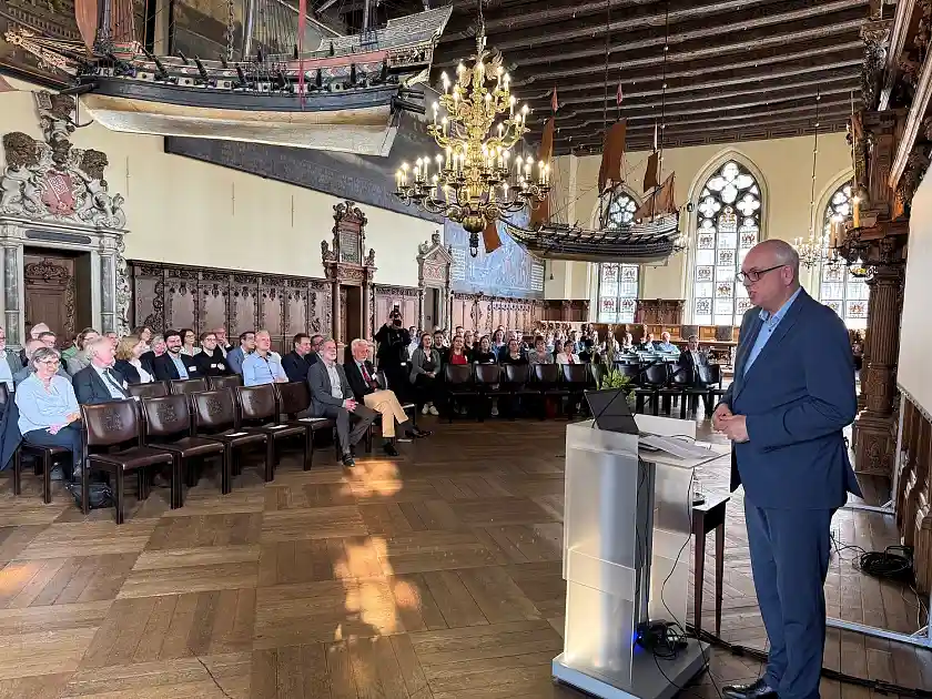 Bürgermeister Andreas Bovenschulte begrüßte die Gäste des Norddeutschen Archivtages im Rathaus. 
