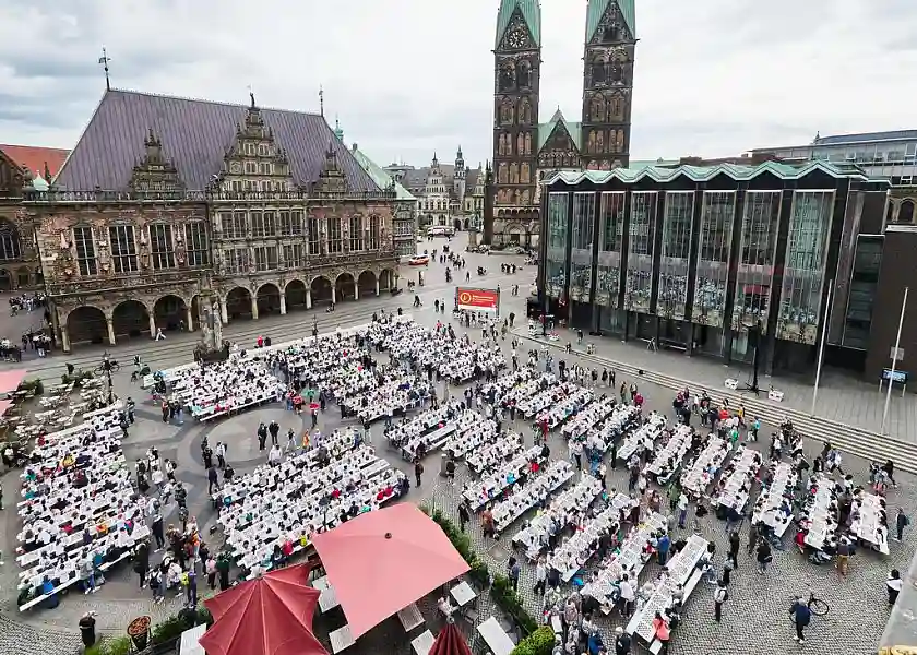 Mehr als 1.300 Grundschülerinnen und Grundschüler aus Bremen und Bremerhaven treten gegeneinander an. Foto: Michael Schnelle, SKB-Fotoarchiv Bremen