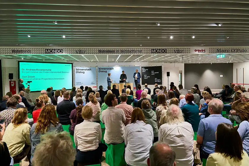 Beim binnenstadt Dialog #4 tauschten sich Fachleute und Interessierte im ehemaligen Horten-Kaufhaus aus. 