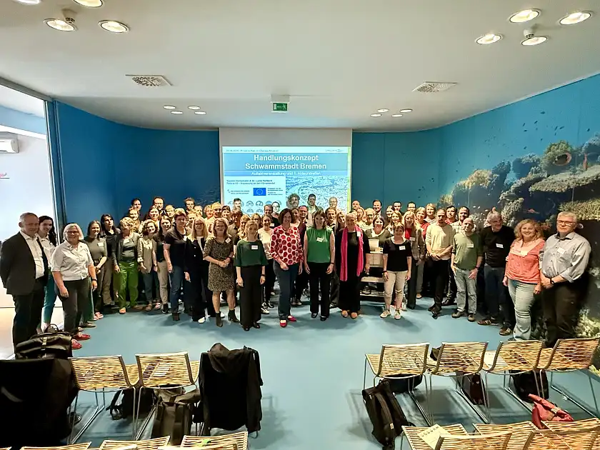 Auftaktveranstaltung Schwammstadt Bremen: Akteure aus Verwaltung und Institutionen kommen zusammen. 