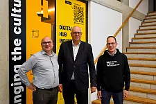 Frank Bittner, HUB Manager des Digital Hub Industry Bremen, Bürgermeister Andreas Bovenschulte und -	Dr. Christian Gorldt, Leitung Transferzentrum für künstliche Intelligenz Bremen AI.