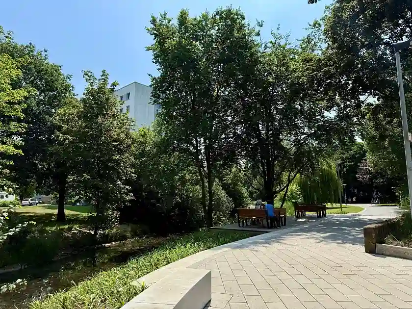 Grüne Orte mit Aufenthaltsqualität bietet der neu gestaltete Grünzug Achterkampsfleet in der Vahr.