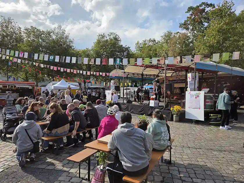 Bereits zum zehnten Mal fand am Sonntag das Bio-Markt-Fest auf dem Findorffmarkt statt. Bildquelle: 