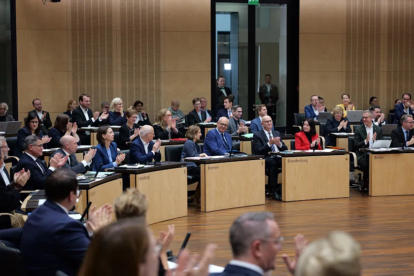 Bürgermeister Andreas Bovenschulte hat die Wahl zum neuen Bundesratspräsidenten angenommen.