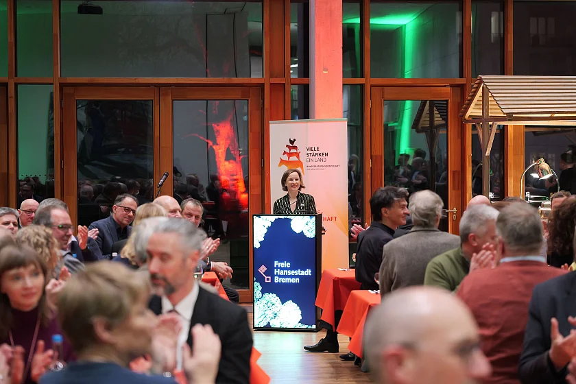 Staatsrätin Nancy Böhning begrüßt die Gäste der 69. Bremer Roland Runde.