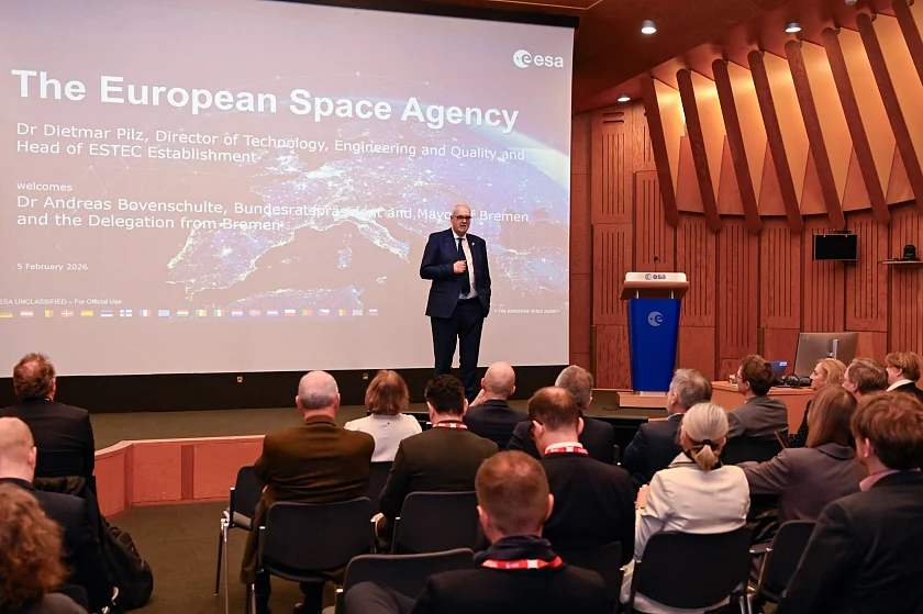 Bundesratsreise in die Niederlande: Bürgermeister und Bundesratspräsident Andreas Bovenschulte zu Gast im European Space Research and Technology Centre (ESA/ESTEC). 