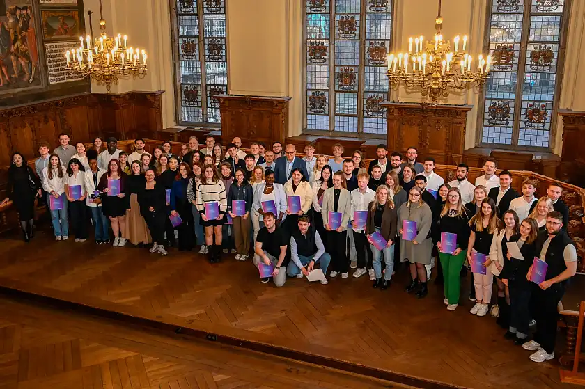 Rund 100 Auszubildenden wurde ihr Europass von Bürgermeister Andreas Bovenschulte verliehen. 