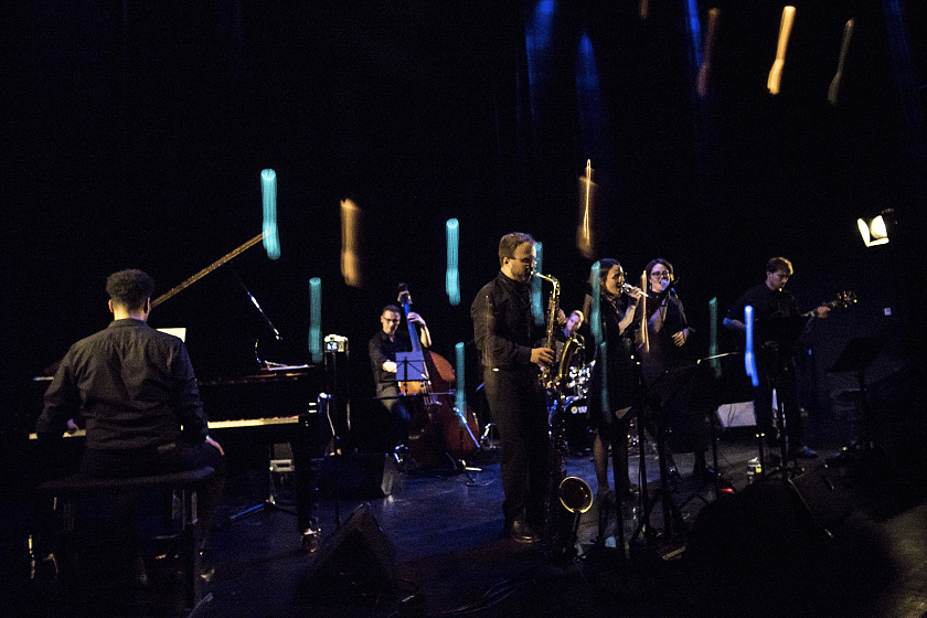 Das Bremer Jazz-Septett Black Mirror Ensemble hat eine von sechs Residenzen in der Spielzeit 2026/2027 am Zentrum für Kunst.