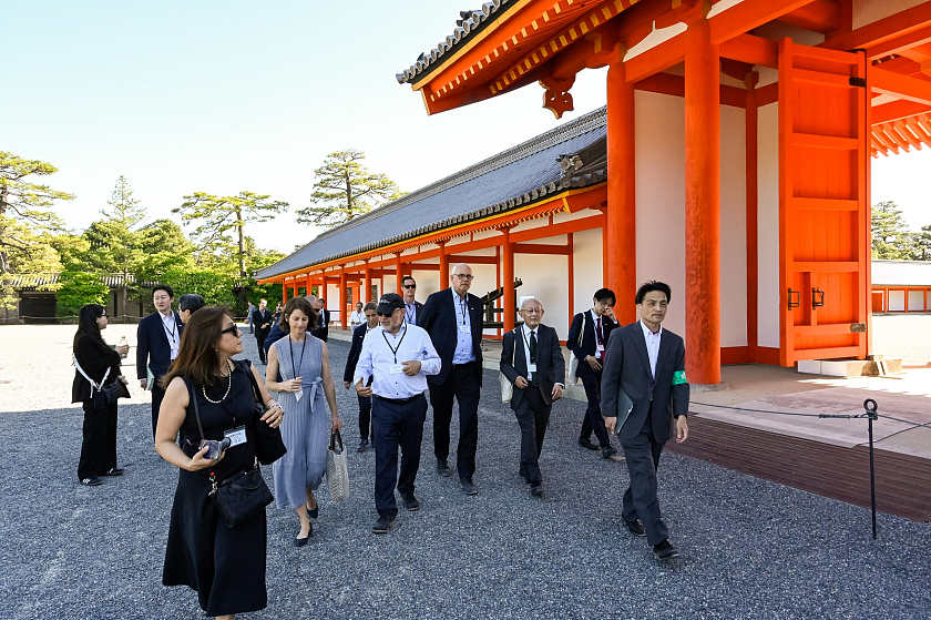 Zum Abschluss der Bundesratspräsidentschaftsreise ging es für die gesamte Delegation in den berühmten Kasierpalast in Kyoto.