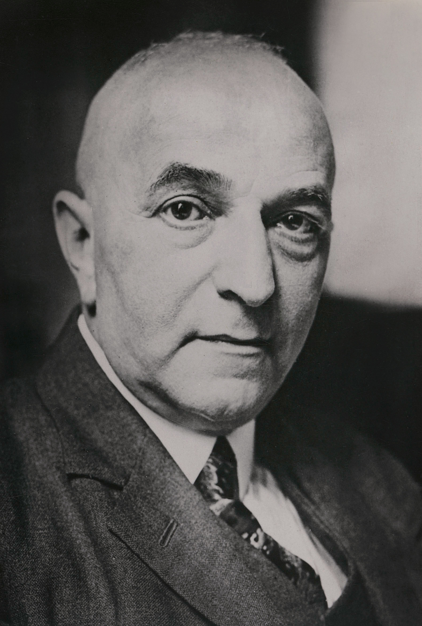 Der Arzt, Sozialpolitiker und Reichstagsabgeordnete Dr. Julius Moses (1868-1942). 