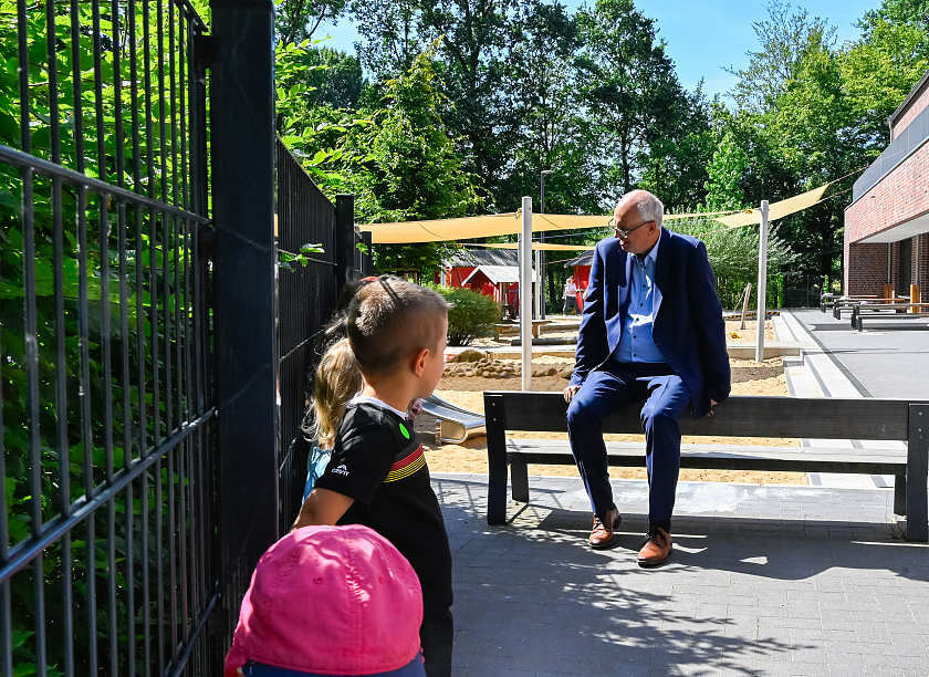 In der Kita Charlotte Niehaus der AWO unterhielt Bürgermeister Andreas Bovenschulte sich auch mit den Kindern.