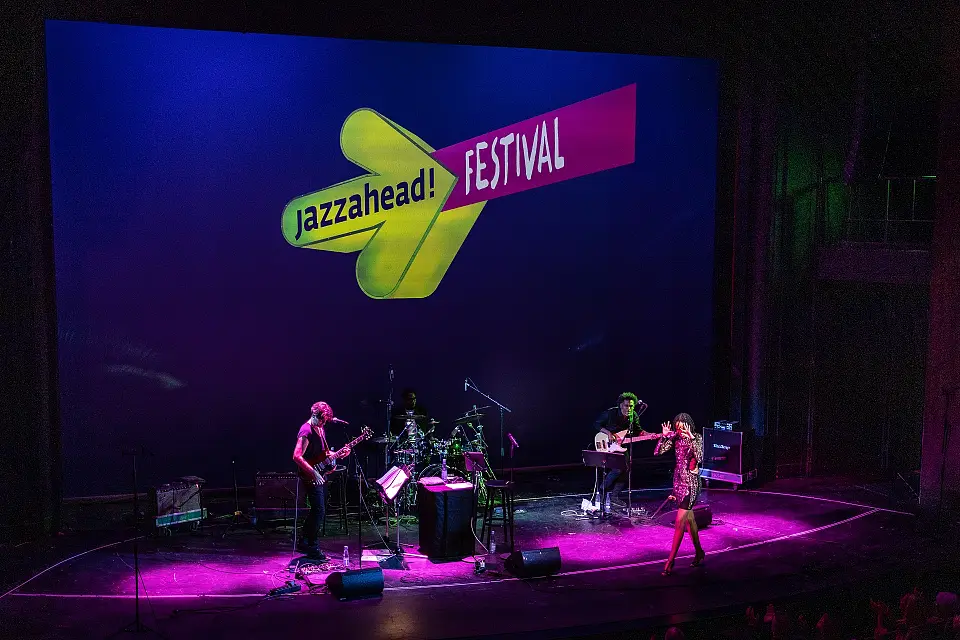 Nach zwei Jahren Pandemiebeschränkungen findet die Bremer Jazzmusikmesse erstmals wieder in Präsenz statt. M3B GmbH/Kerstin Moebius