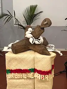 Der an Samoa zurückgegebene Bootssteven. Foto: Auswärtiges Amt