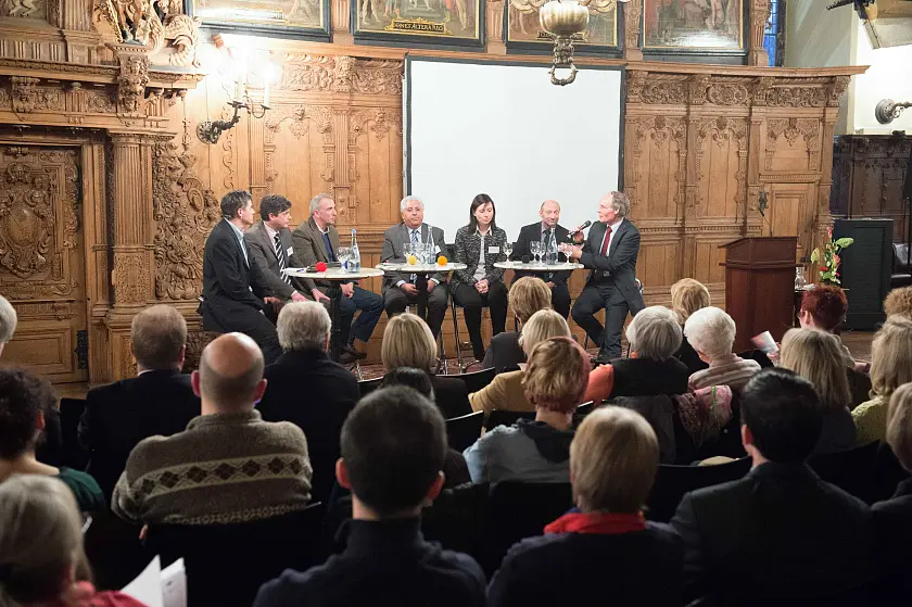 Podiumsdiskussion zum Thema "Willkommenskultur in Deutschland"
