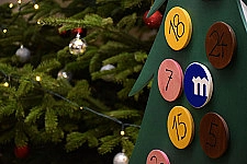 Der beliebte Adventskalender im Bremer Rathaus, gestaltet vom Martinshof