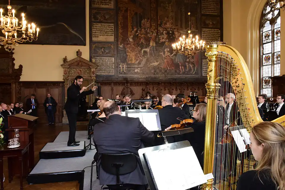 Die Bremer Philharmoniker unter der Leitung von Rolando Garza Rodriguez umrahmten den Neujahrsempfang musikalisch