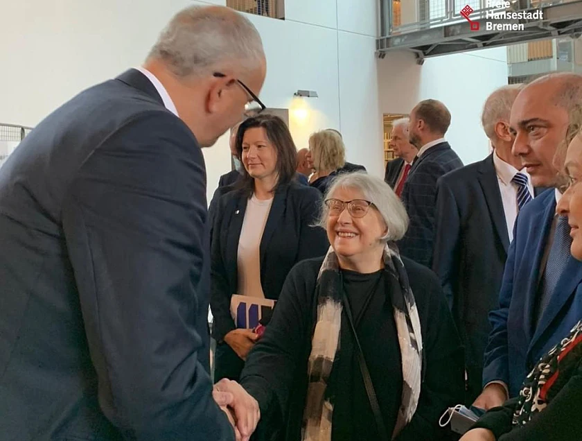 Eröffnung des Wajda-Instituts der Universität - Bovenschulte mit Krystyna Wajda.